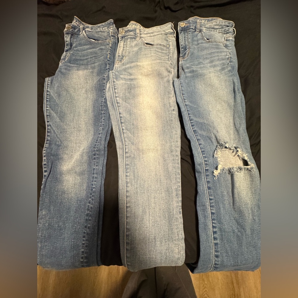 American Eagle Outfitters Light Blue Ripped Jeans